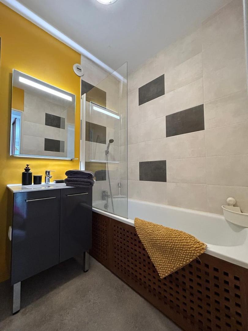The Belvedere: City Centre With Magnificent Views Apartment Poitiers Exterior photo