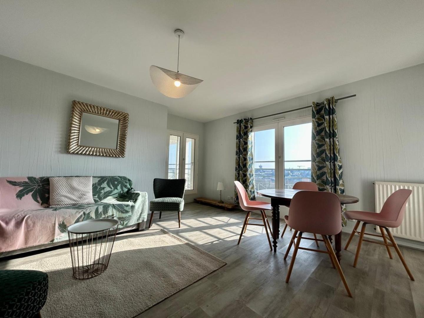 The Belvedere: City Centre With Magnificent Views Apartment Poitiers Exterior photo